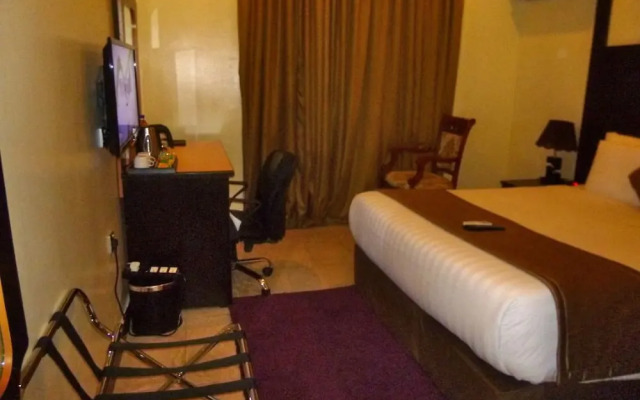 Warri Wetland Hotel