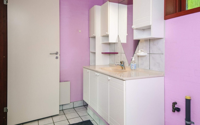 6 Person Holiday Home in Blavand