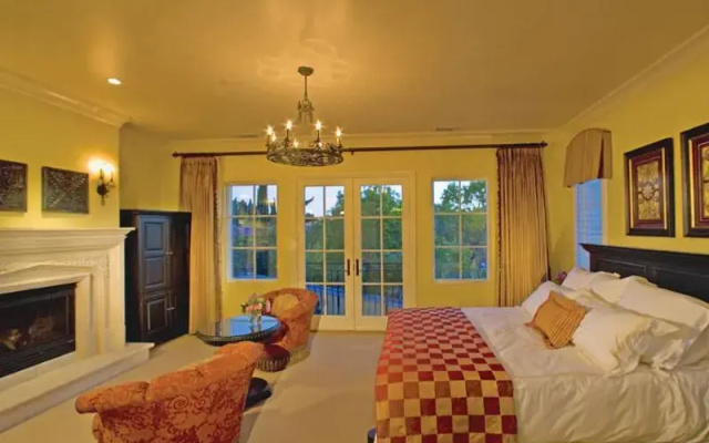 The Villa at Arden Hills