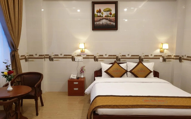 Phuc Ngoc Hotel