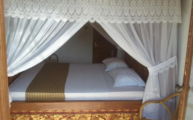 Rattan Resto (Amadeus)