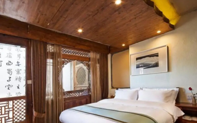 Floral Hotel Fantu