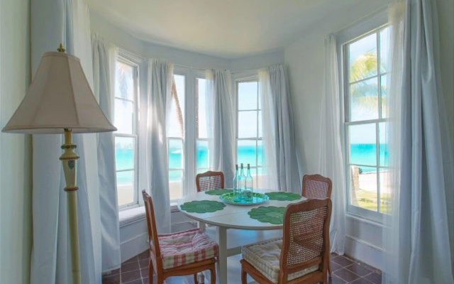 Folly & Guest House by Eleuthera Vacation Rentals
