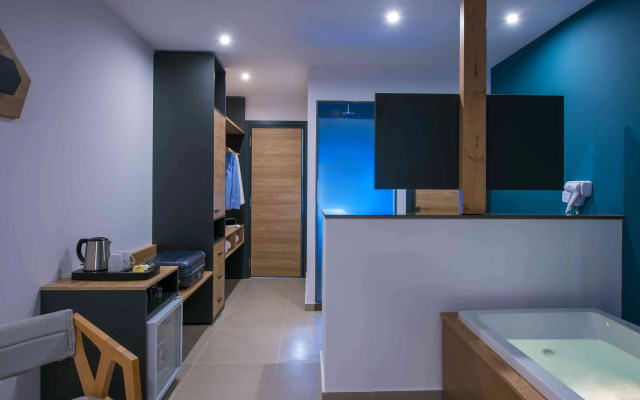 Enorme Infinity Beach ex Infinity Blue