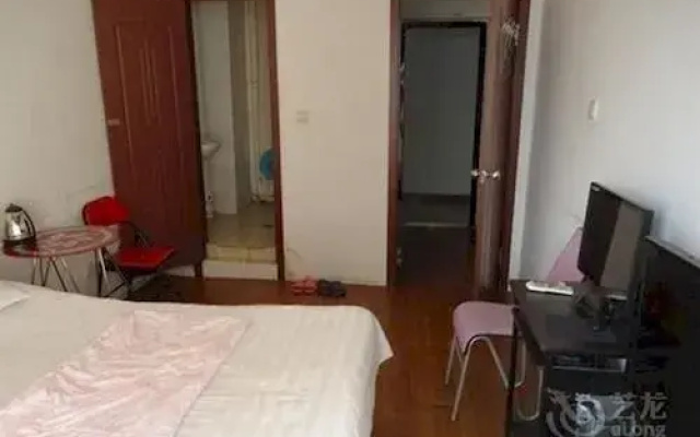 Holiday Hotel Apartment
