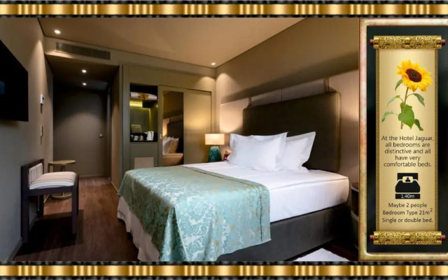 Hotel Jaguar Oporto – is Near the Metro, has Free Parking and a Free Shuttle Service between the Airport and the Hotel from 7AM to 8PM