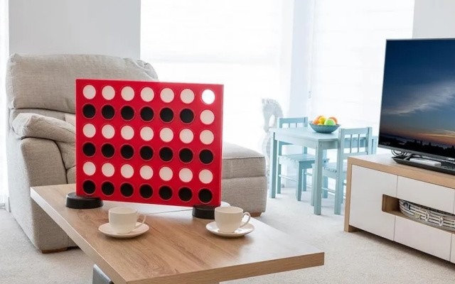 Modern Apartment in Deganwy With Parking