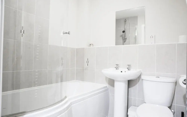 Flexi-Lets@Old Rectory Court, Frimley