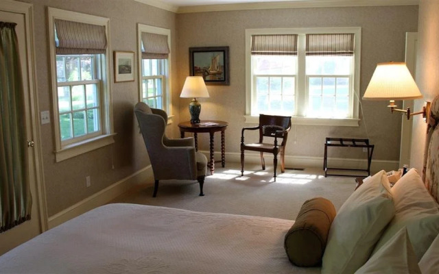 The Kent Collection - The Firefly Inn