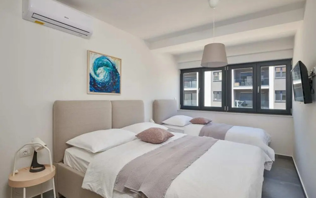 Irena Apartments