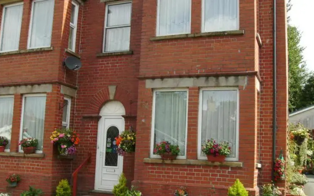 Plasnewydd Bed And Breakfast