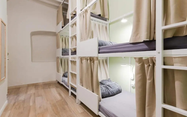 Backpackers House
