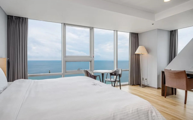 Haeundae Seacloud Hotel Residence