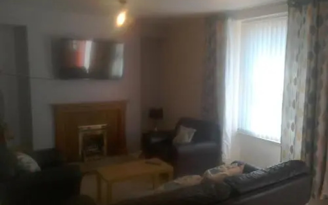 17 The Green Holiday Apartment