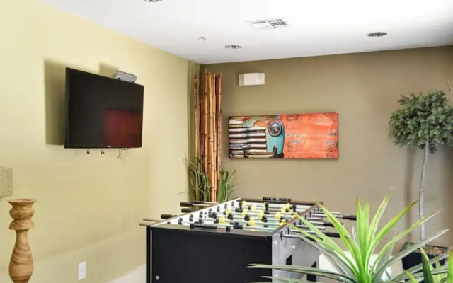 Comfy Soco 1BR King Suite w Gympickleballlaundry