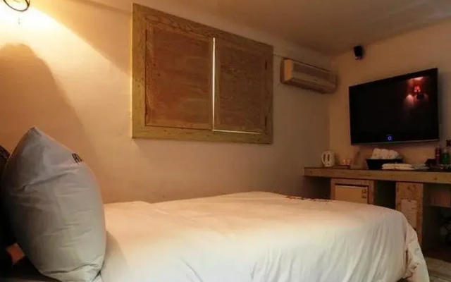 One Night and Two Days Hotel