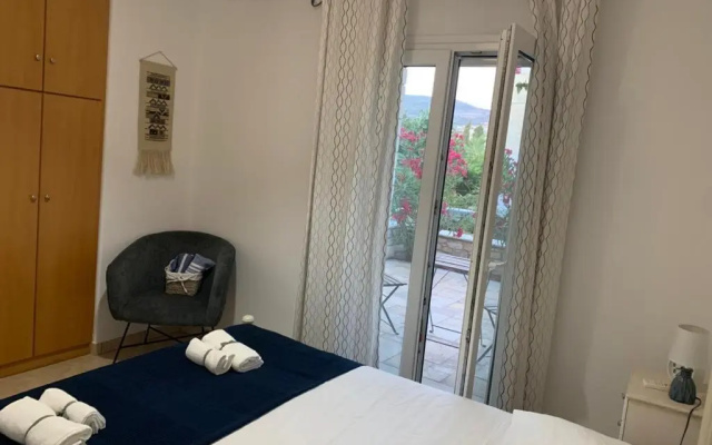 Comfy House in Paros