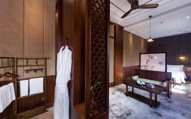 Silver Chest Boutique Hotel