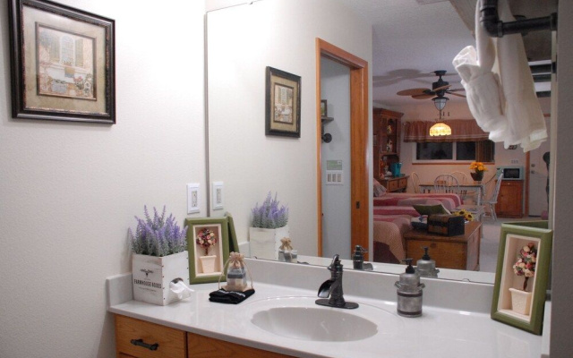Crystal River Lullaby B&B