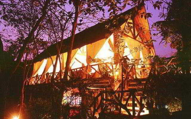 Отель Khao Kheaw es-ta-te Camping Resort & Safari вид на фасад