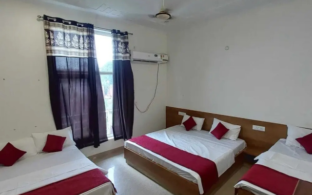 Ladlee Palace Guest House