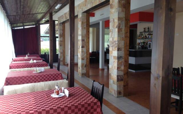 Spa Vita Springs Hotel Банско вид на фасад