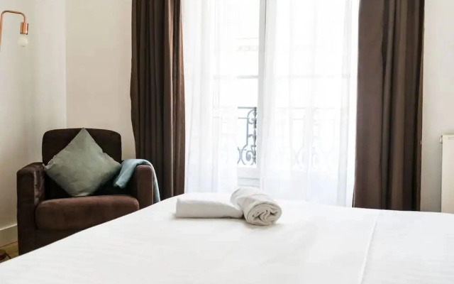 Opera Grey I Trendy 2 Bed Apt in Paris