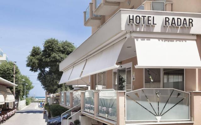 Hotel Radar вид на фасад
