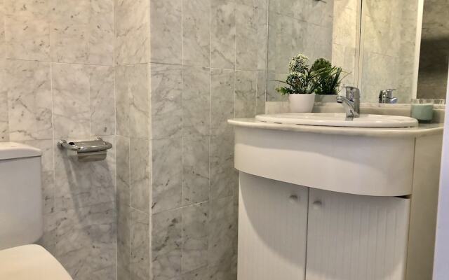 Отель Rentcostadelsol Apartamento Fuengirola - Doña Sofía 5E Фуэнхирола