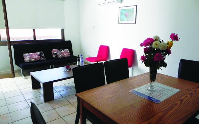 Апартаменты Andries Apartments комната для гостей