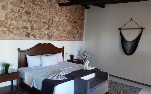 Hotel Colonial Zaci by GuruHotel