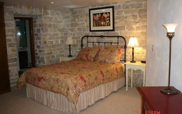 Harbor Guest House