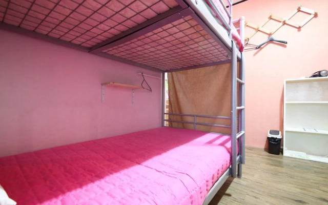 Lux Guesthouse - Hostel