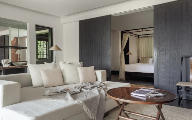The Pavilions, Suites