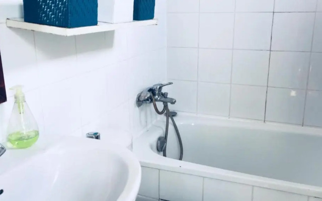 Cosy 25 Sqm Studio in Heart of Paris (Adults Only)