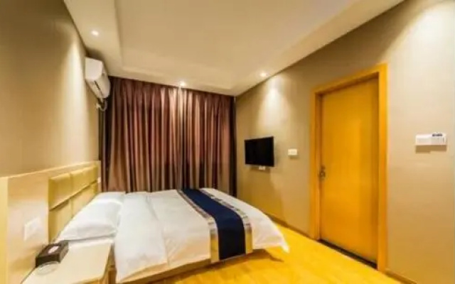 Crown Holiday Inn