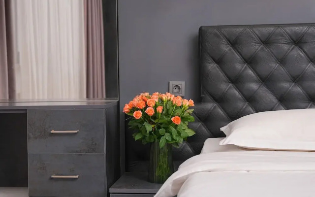 Elegant Suite In The City Center by Sweet Home