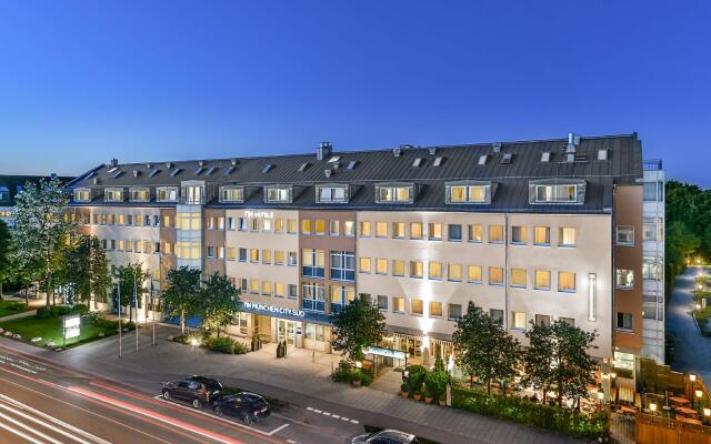 Отель NH Muenchen City Süd вид на фасад