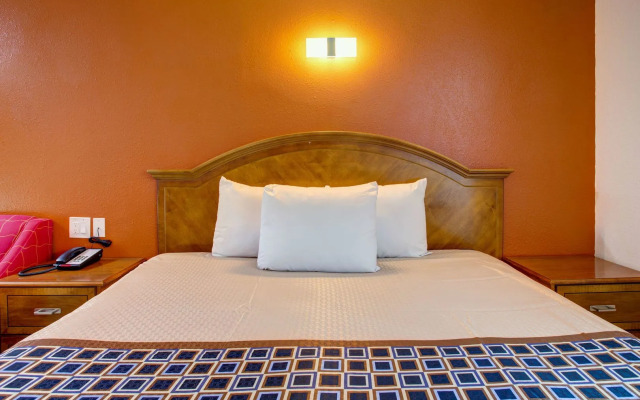 Motel 6 Branson, MO