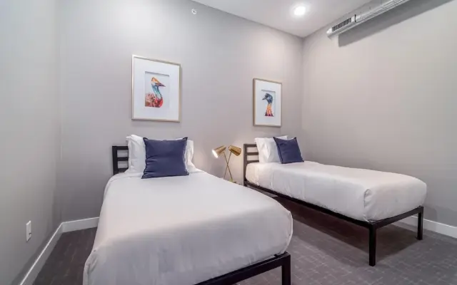 Des Moines Classy 2BD 2BA Downtown Apartment