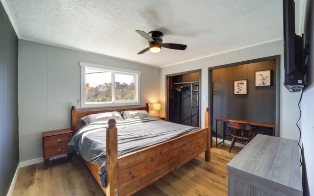 Pet-friendly Boone Home w/ Scenic Mountain Views!