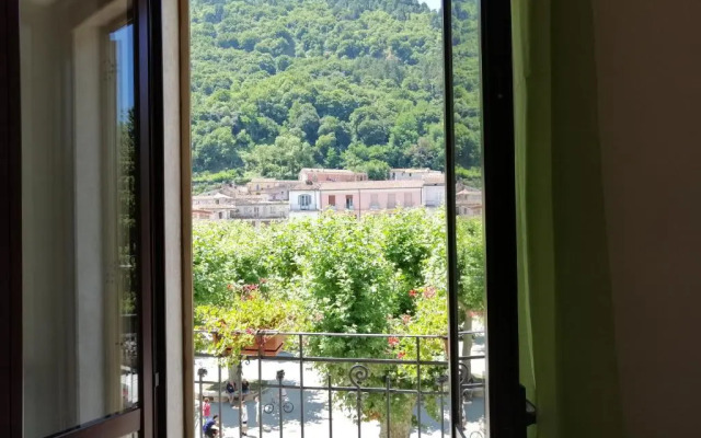 Le Finestre sulla Piazza