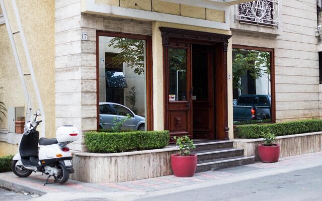 Отель Arber Hotel Албания, Тирана - отзывы, цены и фото номеров - забронировать отель Arber Hotel онлайн вид на фасад