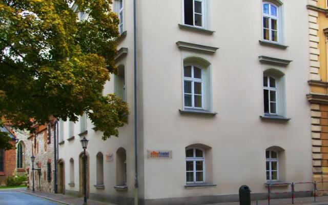 City Hostel Краков вид на фасад