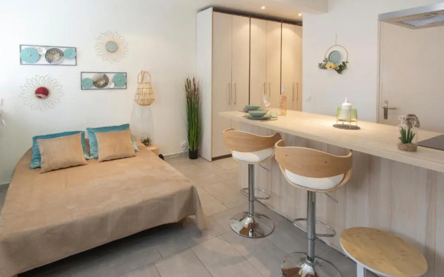 Studio climatisé à 50m des plages