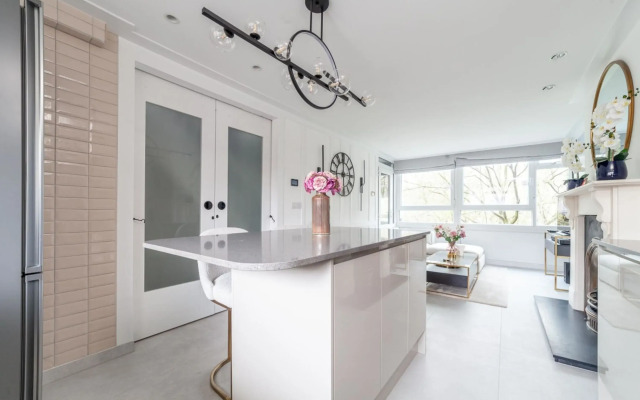 Excellent 3-bed Flat In Elephant Castle
