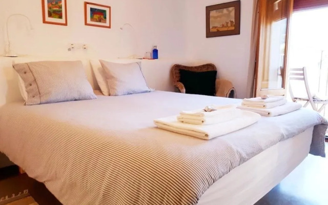 Flores Amarillas B&B