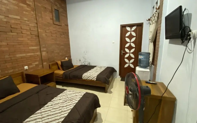 Homestay Candi Pawon Fahrurohman Syariah