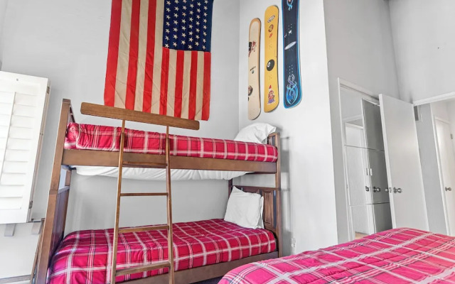 Ski-In Ski-Out Summit Townhouse