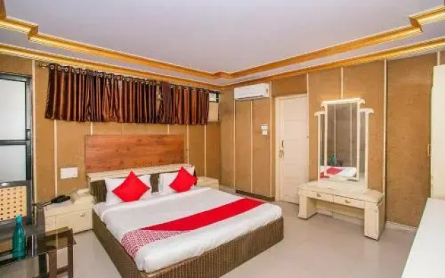 Rajatha Mahal By OYO Rooms